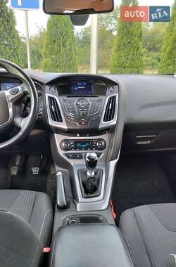Универсал Ford Focus 2012 в 