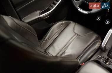 Седан Ford Focus 2013 в 