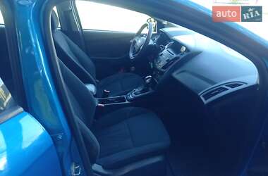 Седан Ford Focus 2015 в 