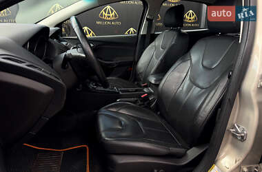 Седан Ford Focus 2015 в 