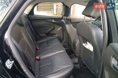 Седан Ford Focus 2016 в 