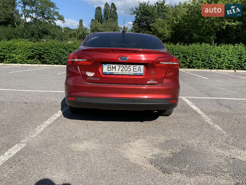 Седан Ford Focus 2015 в Сумах