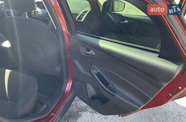 Седан Ford Focus 2015 в 