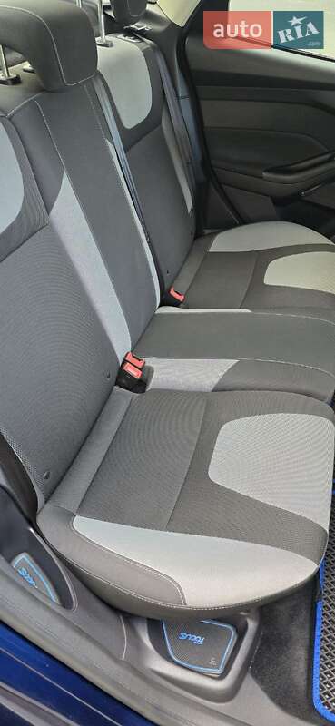Седан Ford Focus 2012 в Киеве