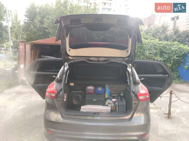Хетчбек Ford Focus 2015 в Києві
