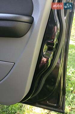Хэтчбек Ford Focus 2010 в 