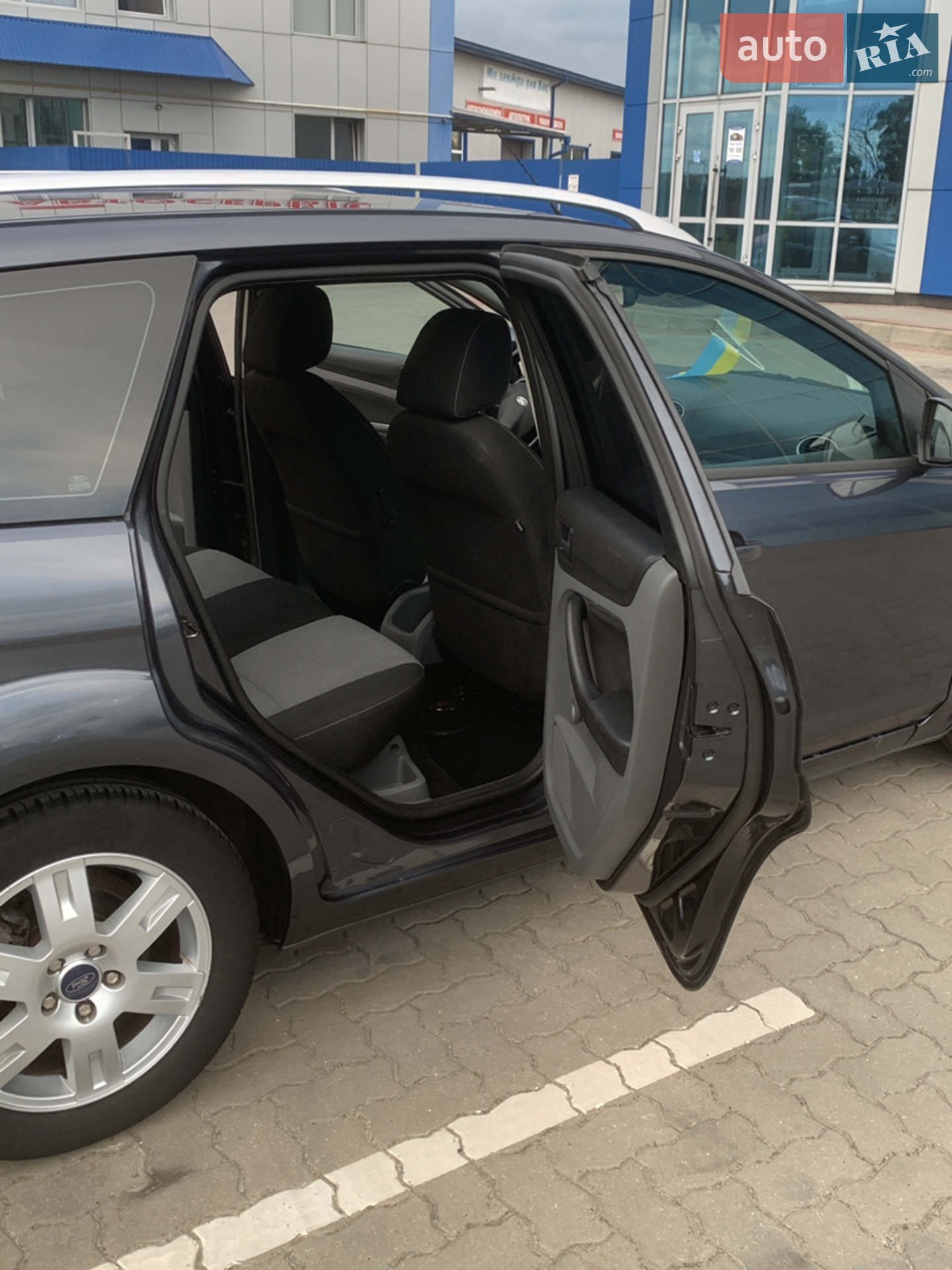 2010 Ford Focus - мініатюра 28