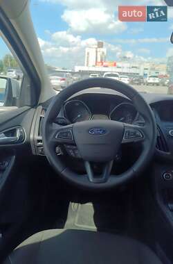 Седан Ford Focus 2017 в Киеве