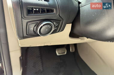 Седан Ford Focus 2015 в 