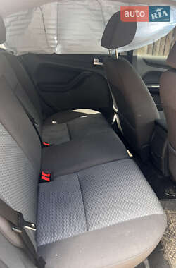 Хэтчбек Ford Focus 2006 в 