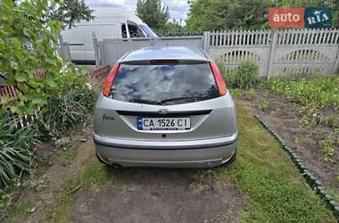 Хэтчбек Ford Focus 2003 в 