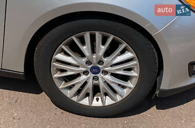 Седан Ford Focus 2017 в 