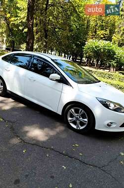 Седан Ford Focus 2013 в 