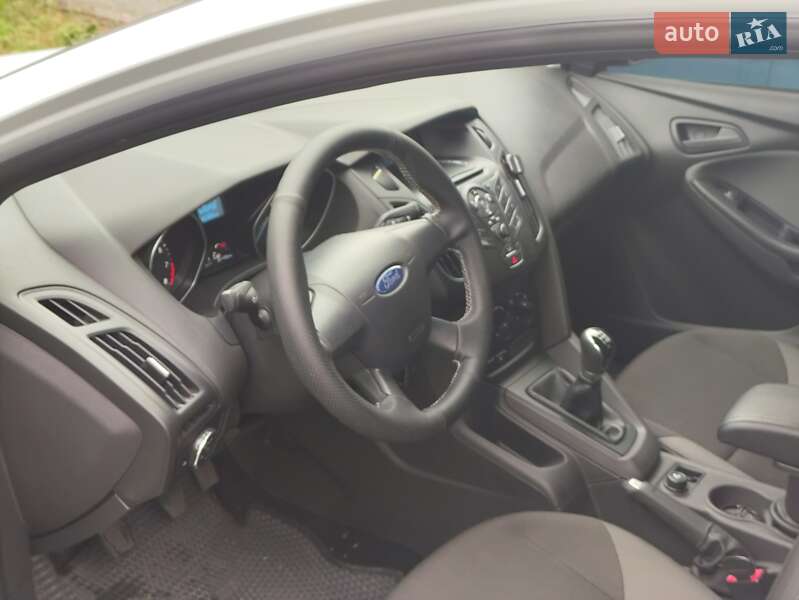 Хэтчбек Ford Focus 2013 в Першотравенске