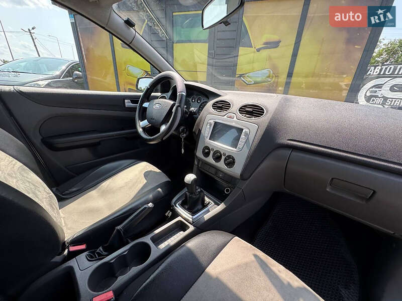 Хэтчбек Ford Focus 2007 в Стрые