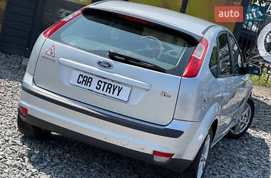 Хэтчбек Ford Focus 2007 в 
