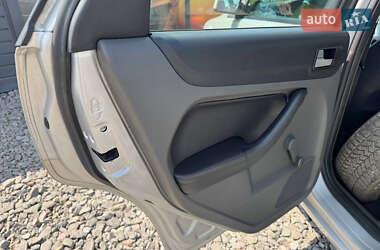 Хэтчбек Ford Focus 2007 в 