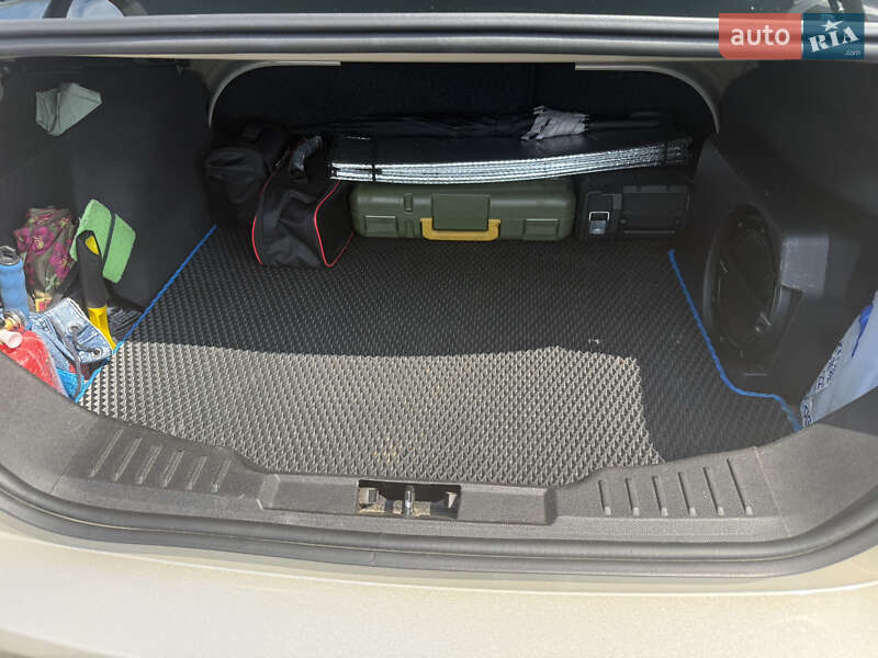 Седан Ford Focus 2017 в Киеве фото 48 Седан Ford Focus 2017 в Киеве