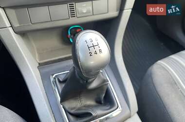 Хэтчбек Ford Focus 2011 в 