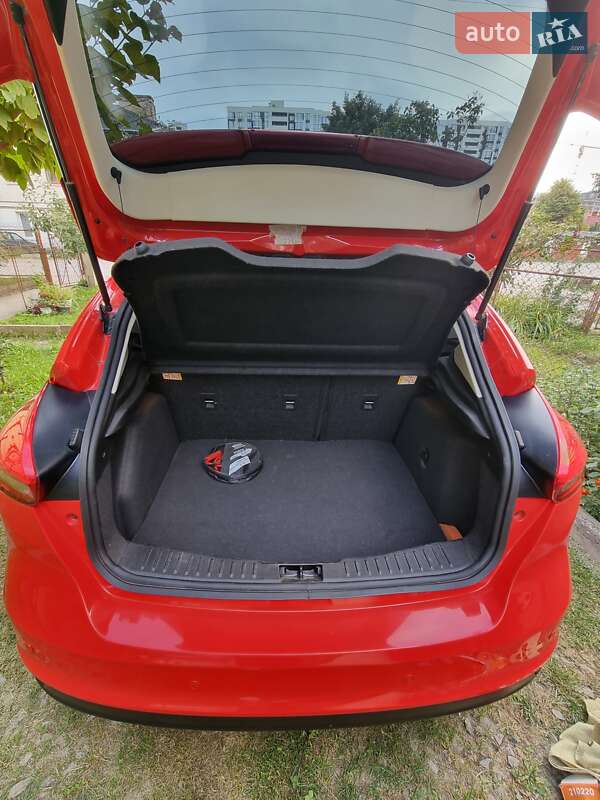 Хэтчбек Ford Focus 2016 в Ивано-Франковске