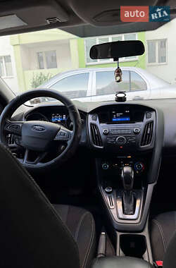 Хэтчбек Ford Focus 2017 в 
