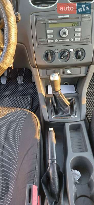 Седан Ford Focus 2005 в Киеве