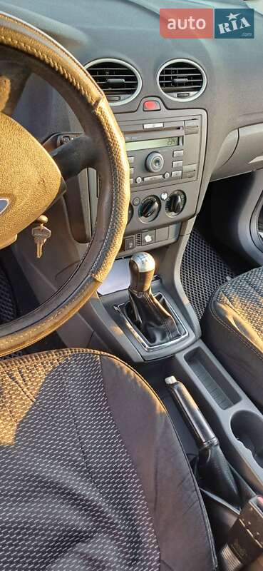 Седан Ford Focus 2005 в Киеве