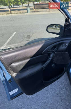 Седан Ford Focus 2000 в 