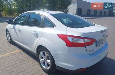 Седан Ford Focus 2014 в 