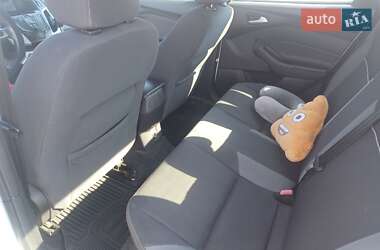 Седан Ford Focus 2014 в 