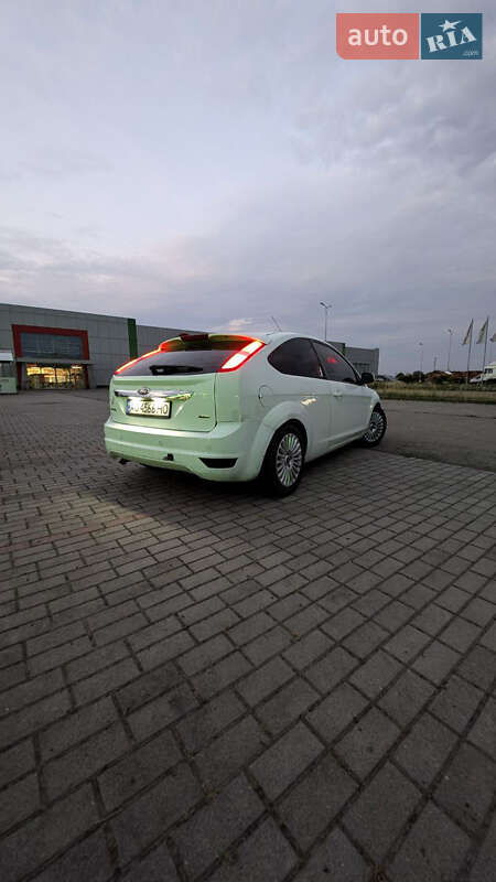 Купе Ford Focus 2009 в Тячеве