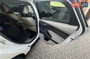 Хэтчбек Ford Focus 2013 в 