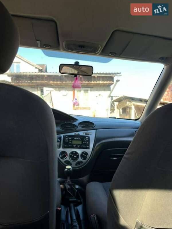 Хэтчбек Ford Focus 2001 в Львове