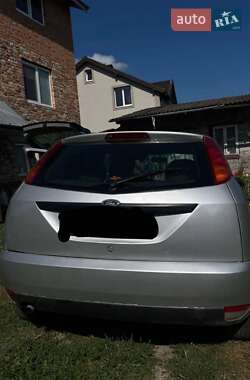 Хэтчбек Ford Focus 2001 в Львове