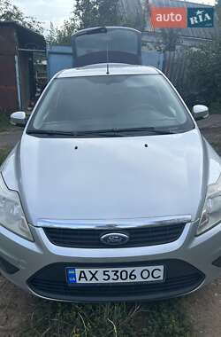 Хетчбек Ford Focus 2011 в Краснограді
