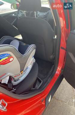 Седан Ford Focus 2015 в 