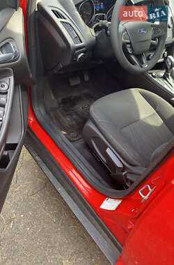 Седан Ford Focus 2015 в 