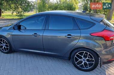 Хэтчбек Ford Focus 2017 в 