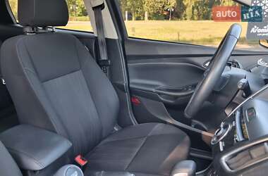 Хэтчбек Ford Focus 2017 в 