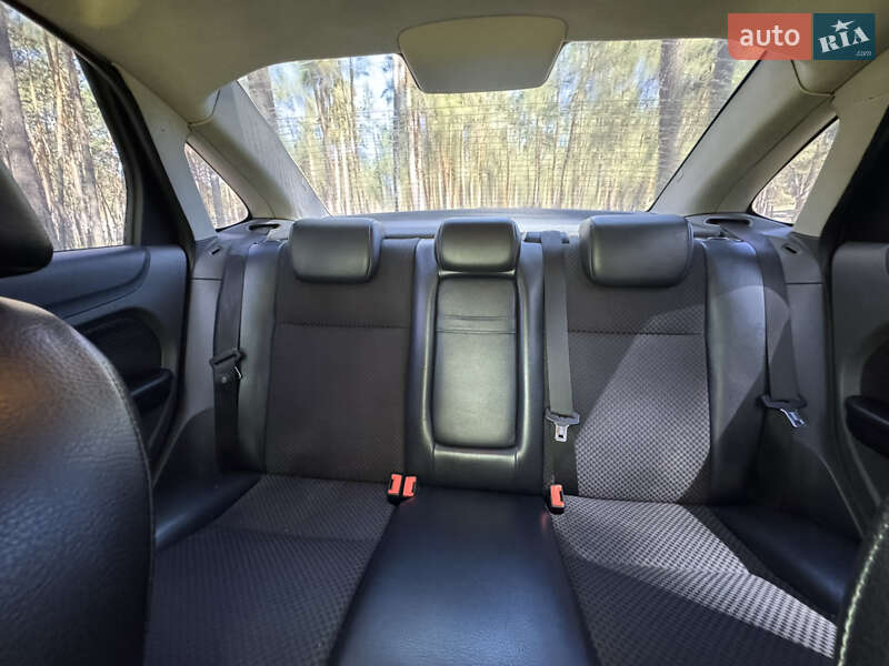 Седан Ford Focus 2005 в Сумах