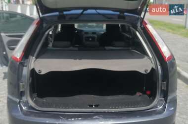 Хетчбек Ford Focus 2010 в 