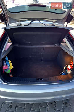 Хэтчбек Ford Focus 2010 в 