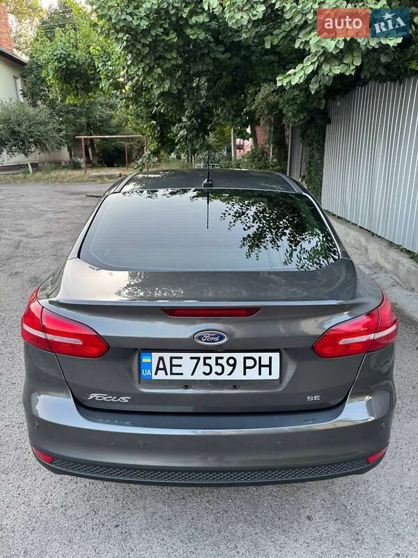 Седан Ford Focus 2015 в Никополе