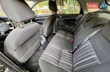 Хэтчбек Ford Focus 2008 в 