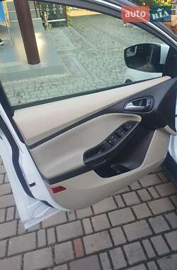 Седан Ford Focus 2018 в 