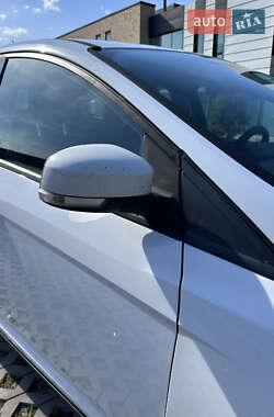 Хэтчбек Ford Focus 2015 в 