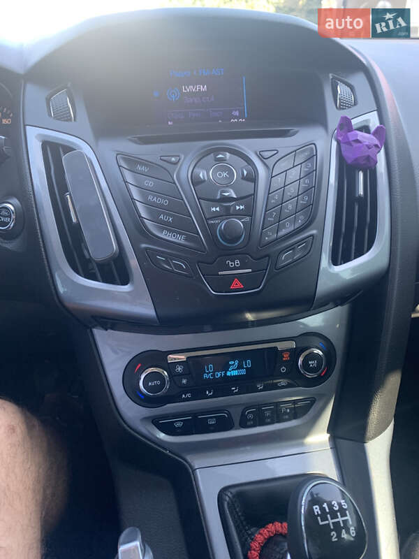 Хэтчбек Ford Focus 2013 в Стрые