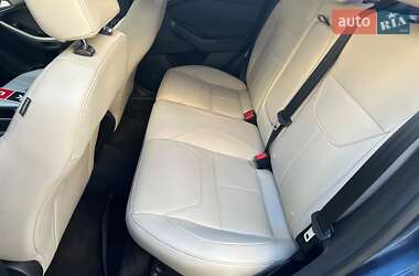 Седан Ford Focus 2018 в 