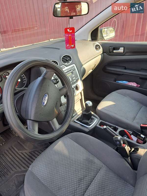 Универсал Ford Focus 2005 в Николаеве фото 3 Универсал Ford Focus 2005 в Николаеве