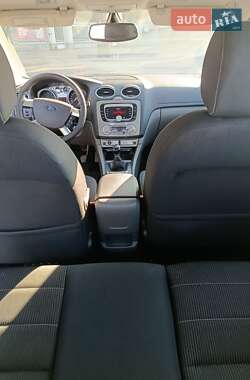 Хэтчбек Ford Focus 2008 в 